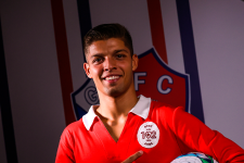 DIOGO PRIOSTE INTEGRA PLANTEL GILISTA