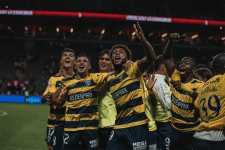 PABLO ASSINOU NOVO TRIUNFO DOS GALOS